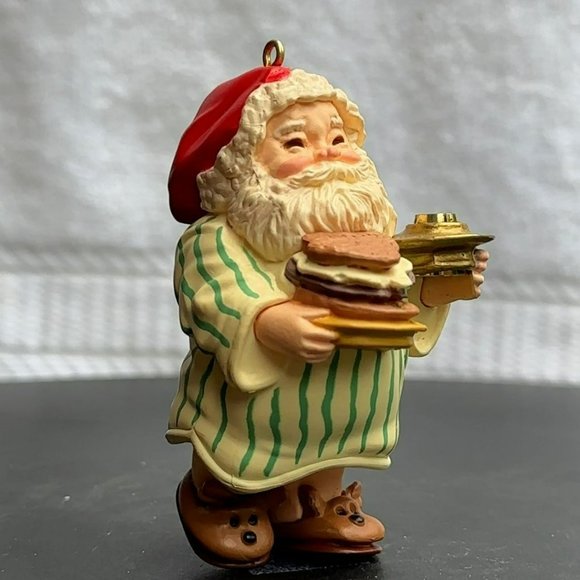 Santa's Snack, Hallmark Keepsake Christmas Ornament from 1986 - Picture 8 of 10